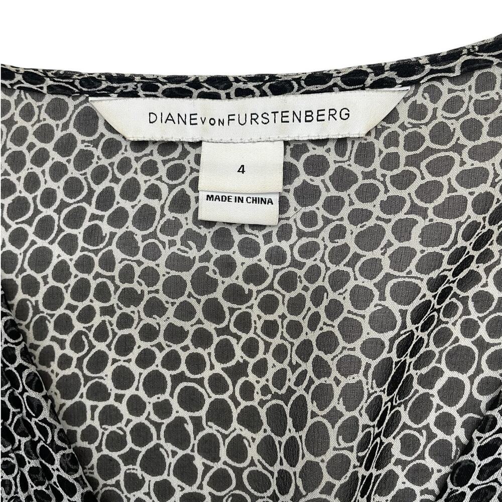 Diane Von Furstenberg Svetlana Silk Faux Wrap Top Black White Size 4 Career Chic - Picture 10 of 13
